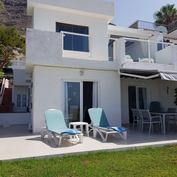 Modern 1 Bed Apartment in Los Gigantes with Stunning Views